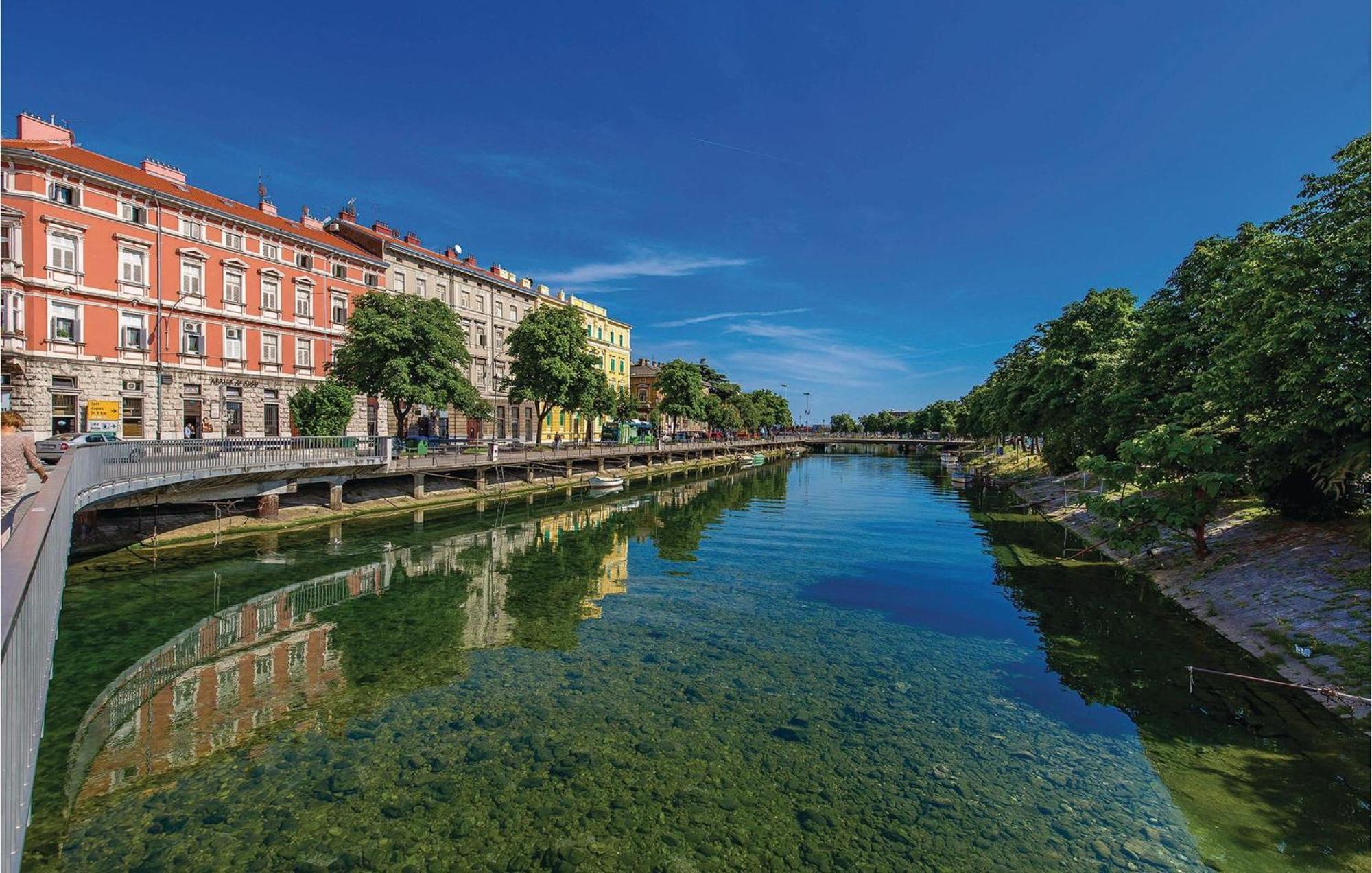 Beautiful apartment in Rijeka w/ Outdoor swimming pool, WiFi&2 Bedrooms Buitenkant foto